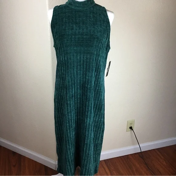 green emerald velvet dress Velvet Sleeveless V-Neck Flared Party Dresses